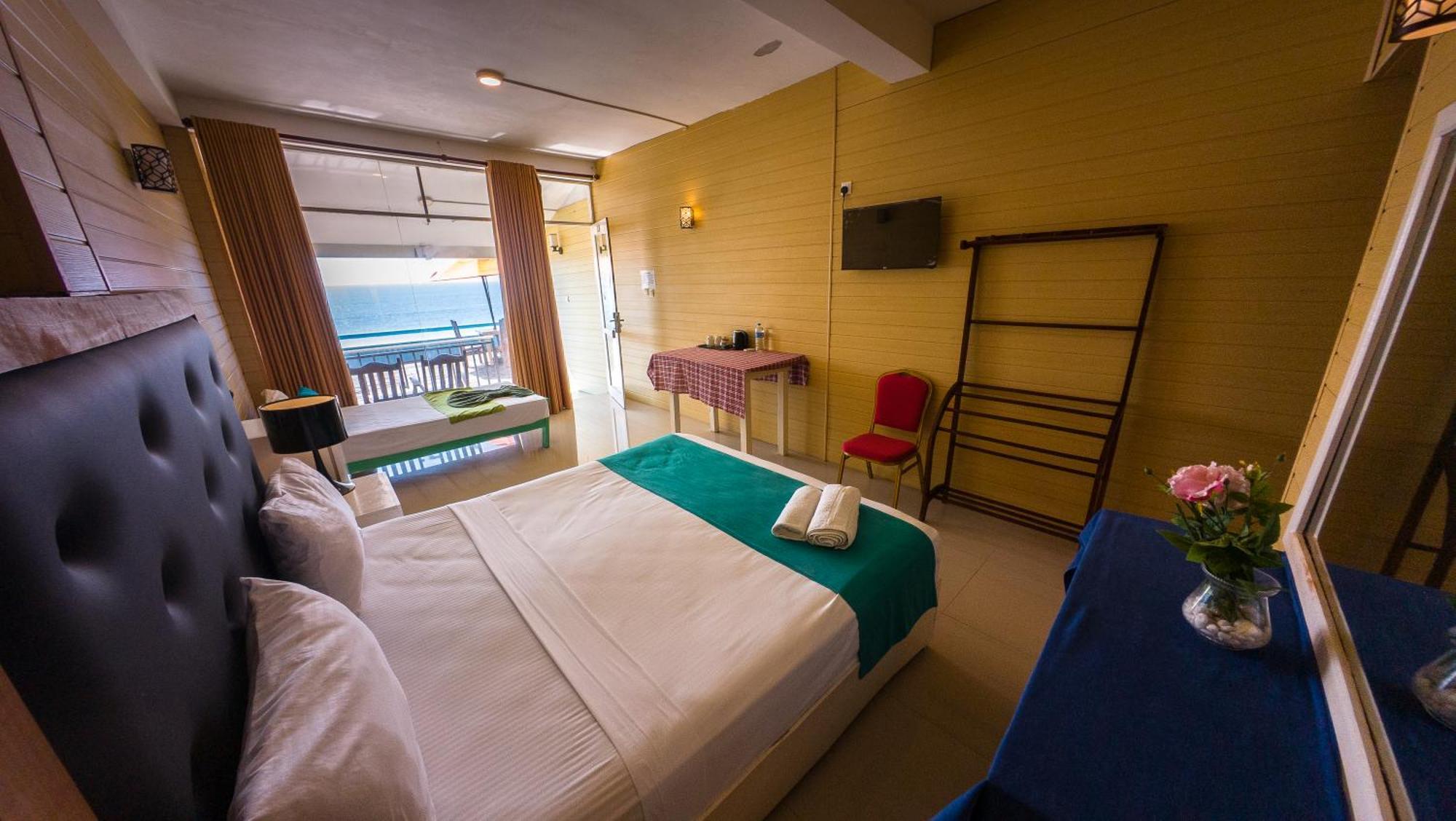 Hotel One World Mirissa Esterno foto