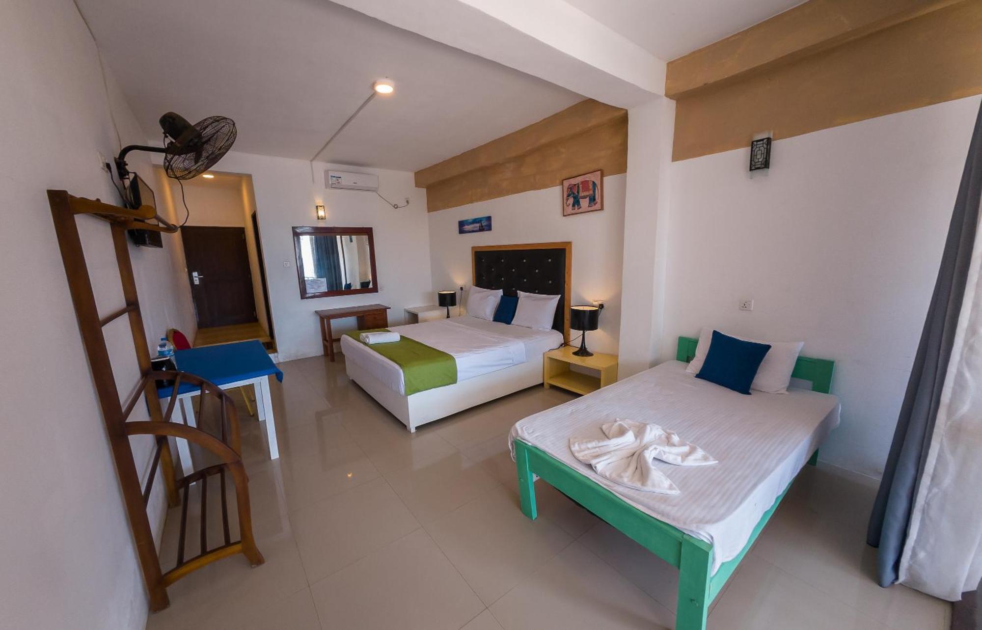 Hotel One World Mirissa Esterno foto