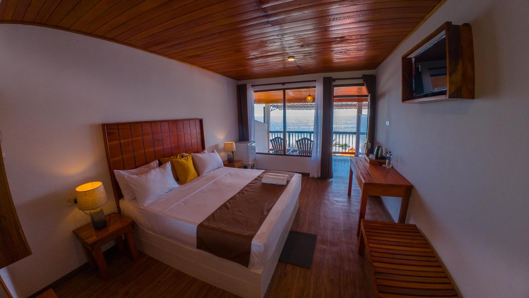 Hotel One World Mirissa Esterno foto