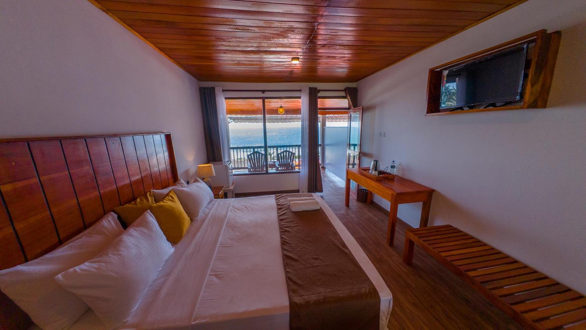 Hotel One World Mirissa Esterno foto