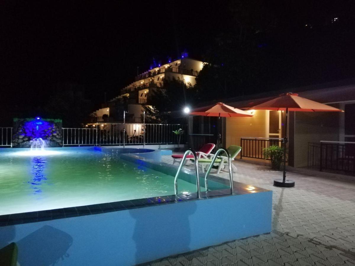 Hotel One World Mirissa Esterno foto